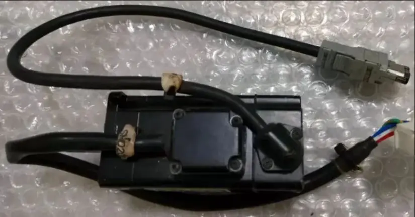 

Used Genuine original SGMJV-01ADE6S Servo Motor，SGMJV 01ADE6S，Fast shipping