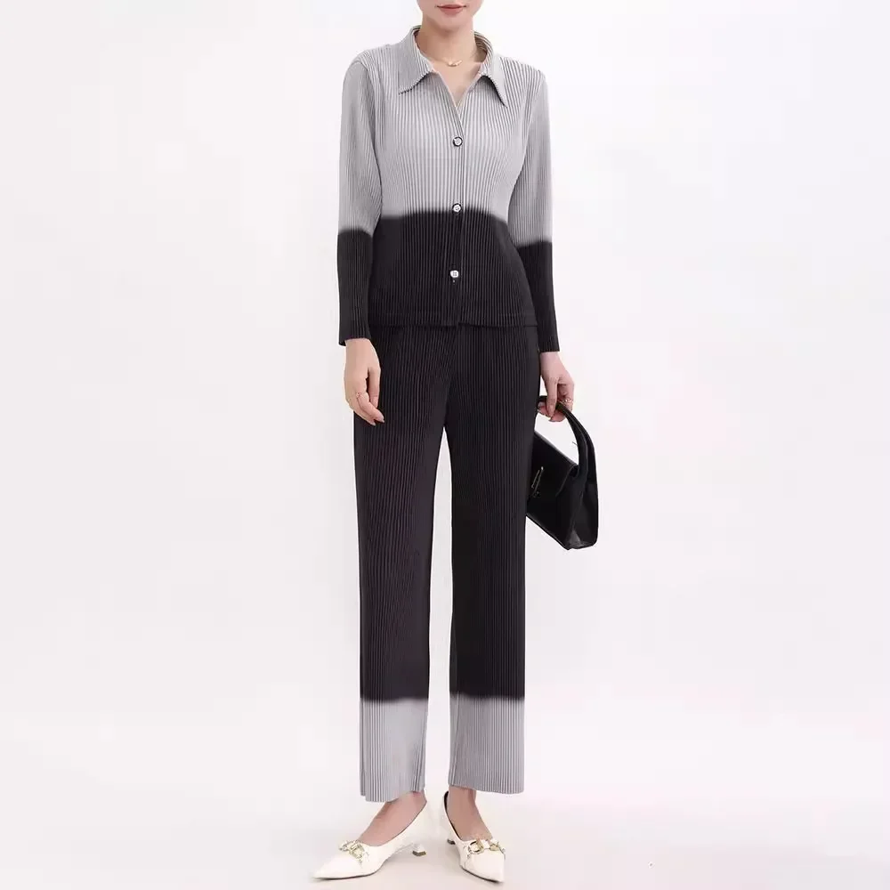 

Pleats Fashion Temperament Leisure Suit Women 2024 Fall New Gradient Shirt Collar Top High Waist Straight Pants Two-piece Set