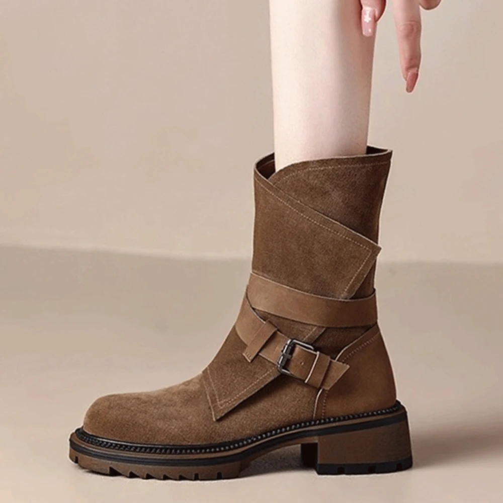 Botas de media caña para mujer, con caña plegable, hebilla, correa, suela con relieve, tacón grueso y punta redonda, hechas de ante sintético, ideales para otoño e invierno.
