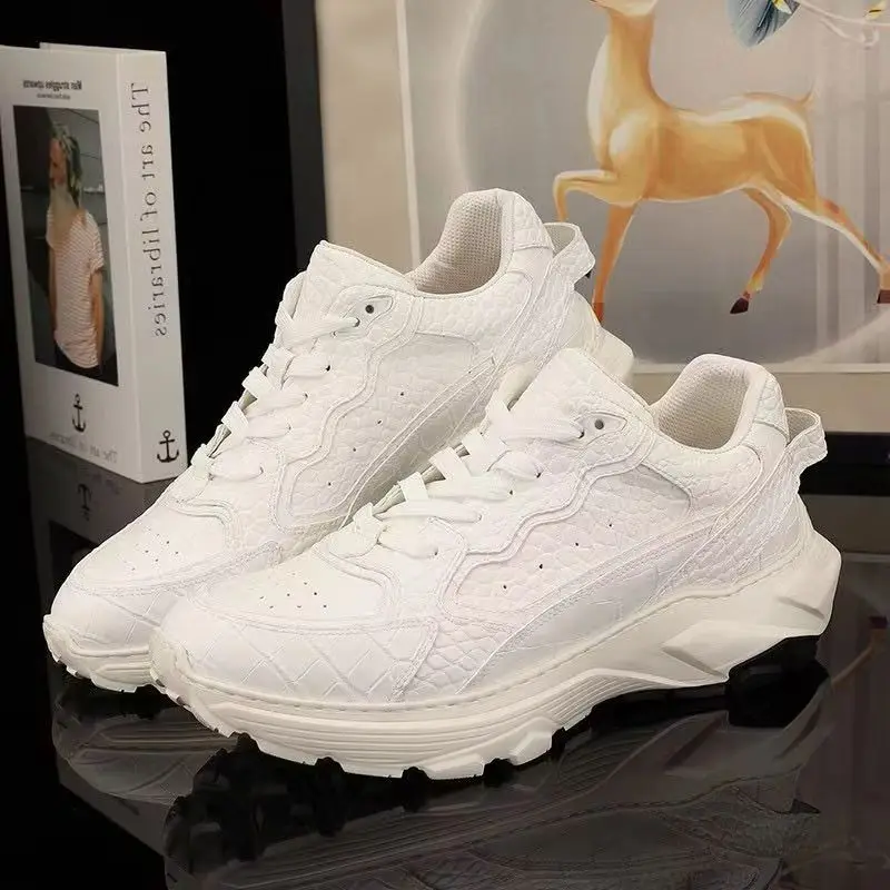 2025 جديد وصول موضة جلد التمساح البطن حذاء كاجوال الرجال ، الذكور أحذية رياضية من الجلد الطبيعي pdd635