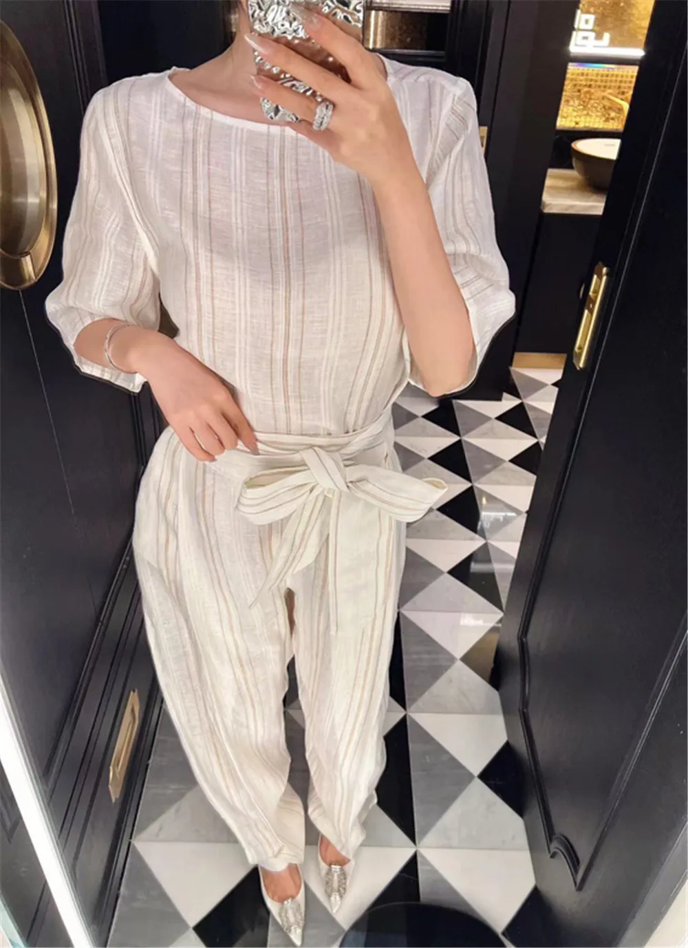 

Women's Linen Round Neck Short-sleeved Pullover Top+ High Waist Belted Tapered Pants 2 Piece Set