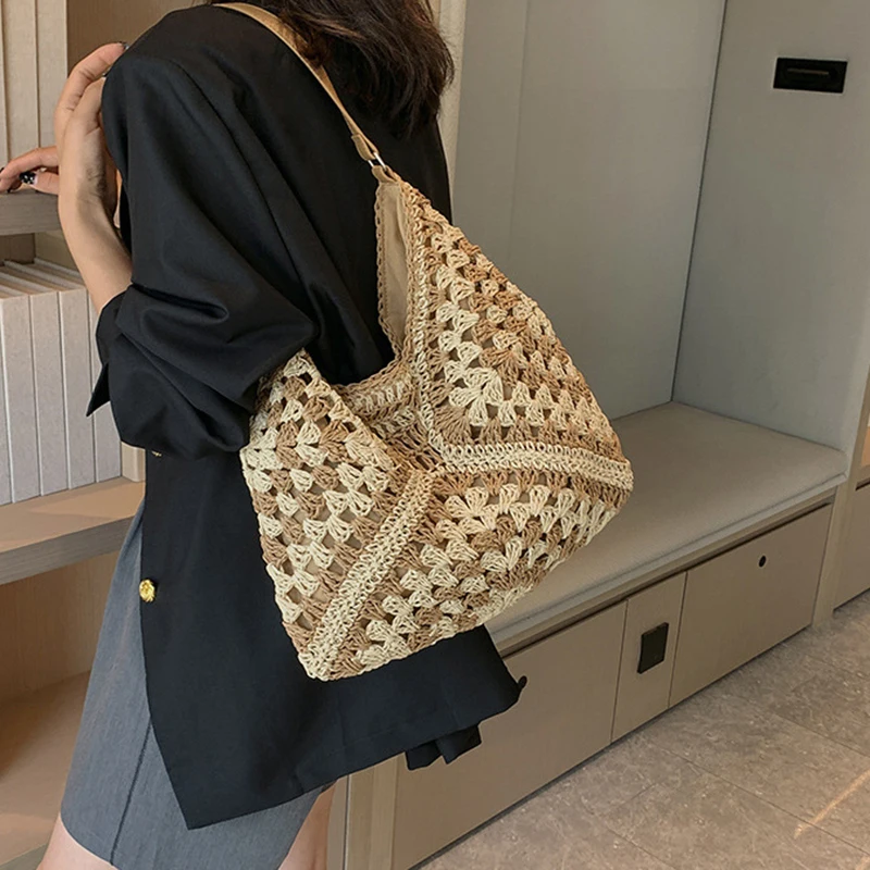 Popular Women's Woven Straw Shoulder Bag Medium Size Handbag With Handle For Beach Vacation