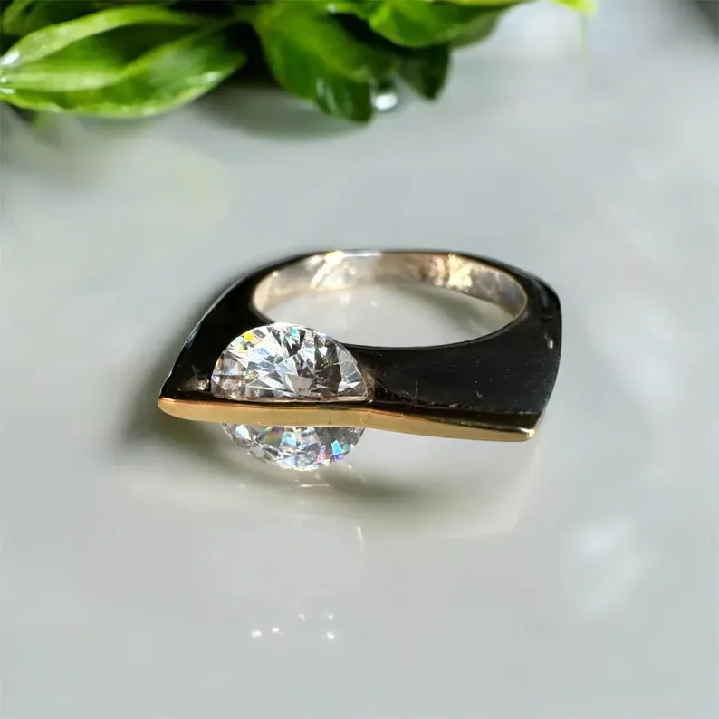 Simple Style Flat Design, Set with Artificial Gemstones, Copper Material, Women's Jewelry Ring, for Parties