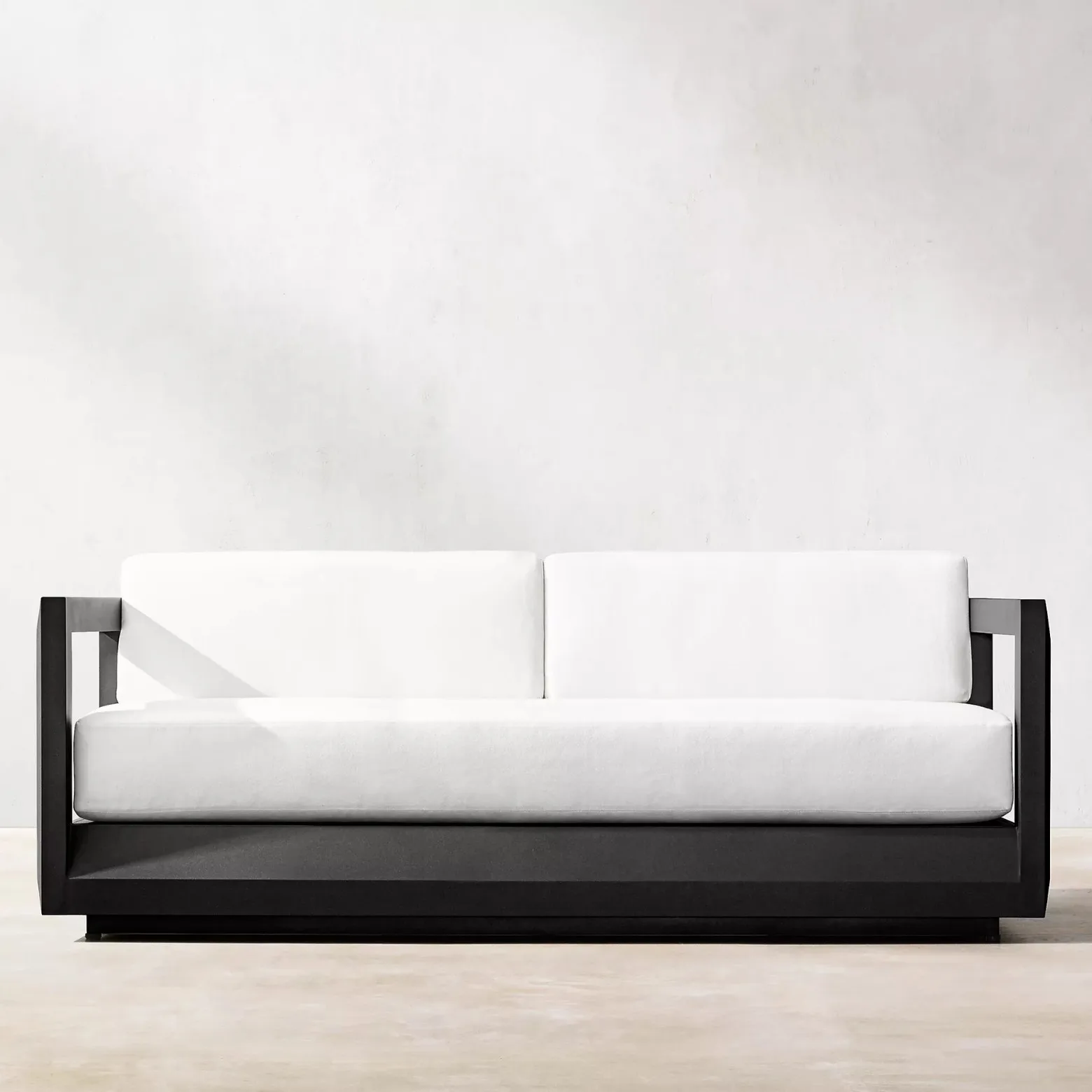 

Customizable Outdoor Leisure Luxury Aluminum Sofa