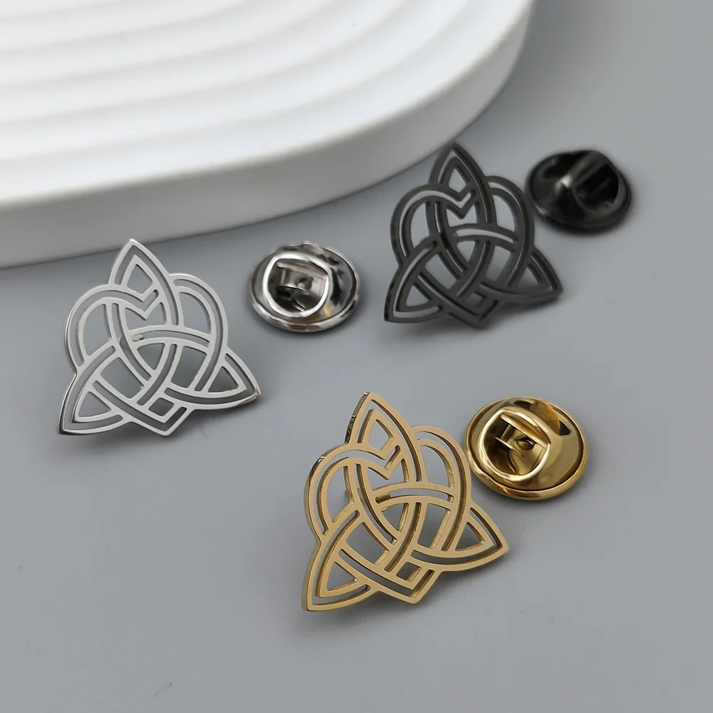 Celtic Day gold-plated badge, women's anti-exposure buttons, suit lapel pin, men's collar brooch, couple accessories