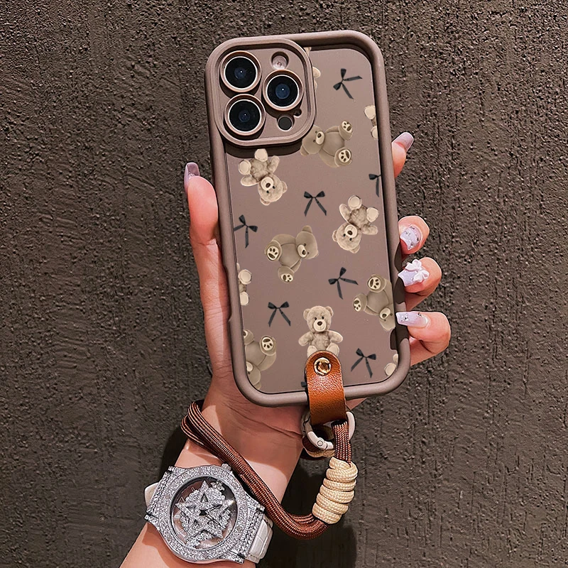 Niedliche Schleifenbär-Handyhülle mit Lanyard für iPhone 14 15 16 17 Pro Max 14 13 12 11 Pro Plus Stoßfeste Matte Silikonhülle – Detail 3