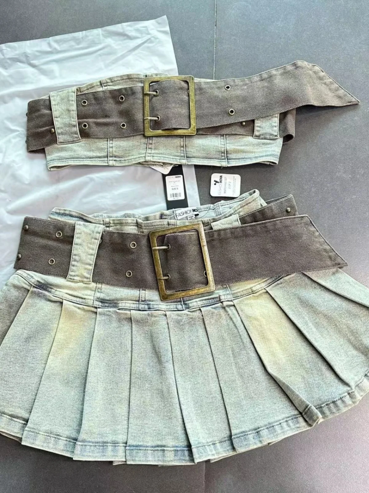 

Сексуальный дистанционный джинсовый комплект с широкими складками, женский ансамбль из хлопкового материала, летняя коллекция для женщин среднего возраста