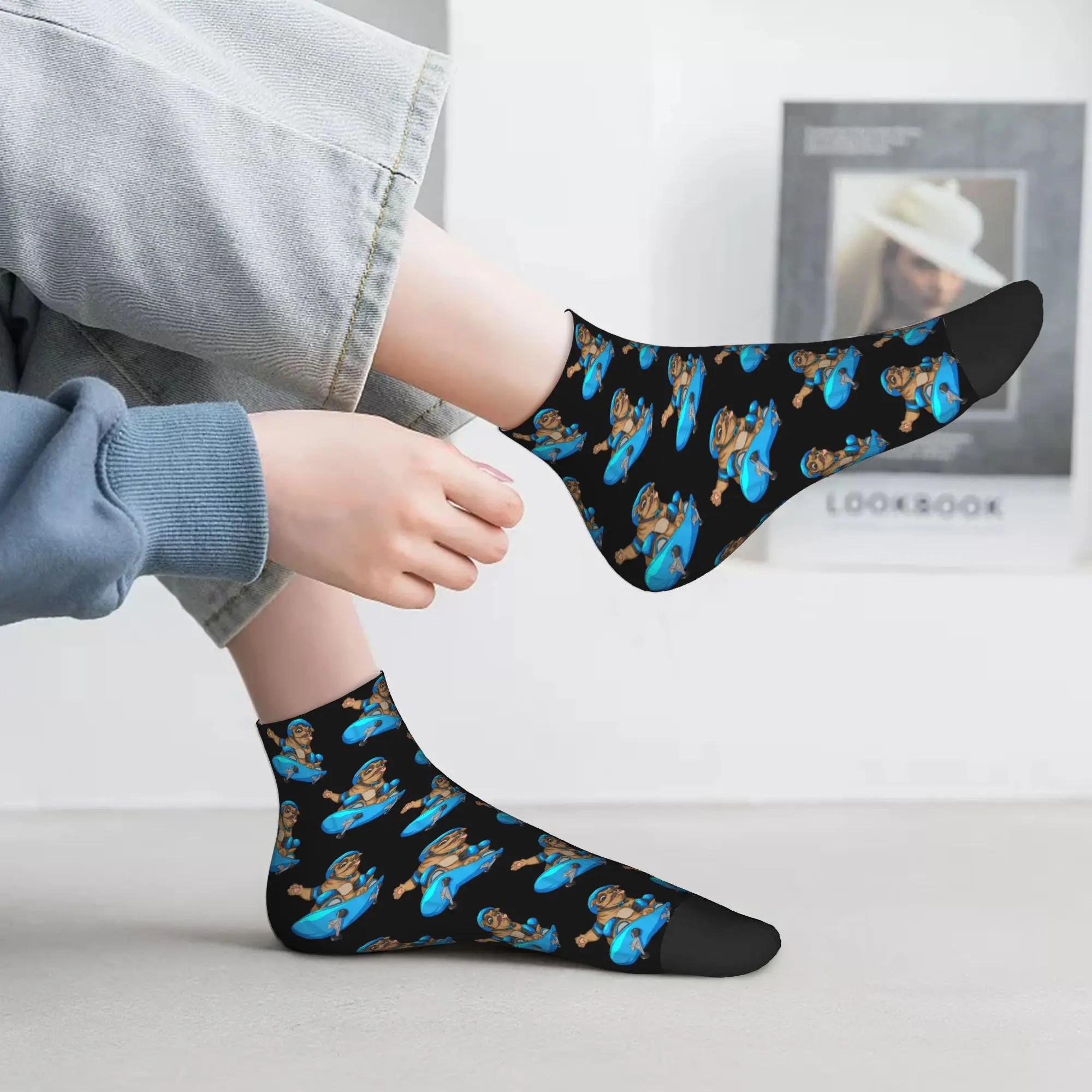 Urocze skarpetki z psem rasy mops, jeżdżącym na deskorolce, w stylu Harajuku, super miękkie, całoroczne, akcesoria do skarpet, unisex, idealne na prezent urodzinowy.