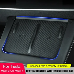 For Tesla Model 3 Mode Y new Silicone Wireless Anti-Skid Car Mobile Phone Charging Pad Anti-Skid Pad Car Interior Decoration Sup