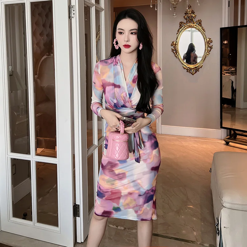 Outono novas roupas femininas cor francesa manchada rendas cintura envolta vestido quadril vestido de malha