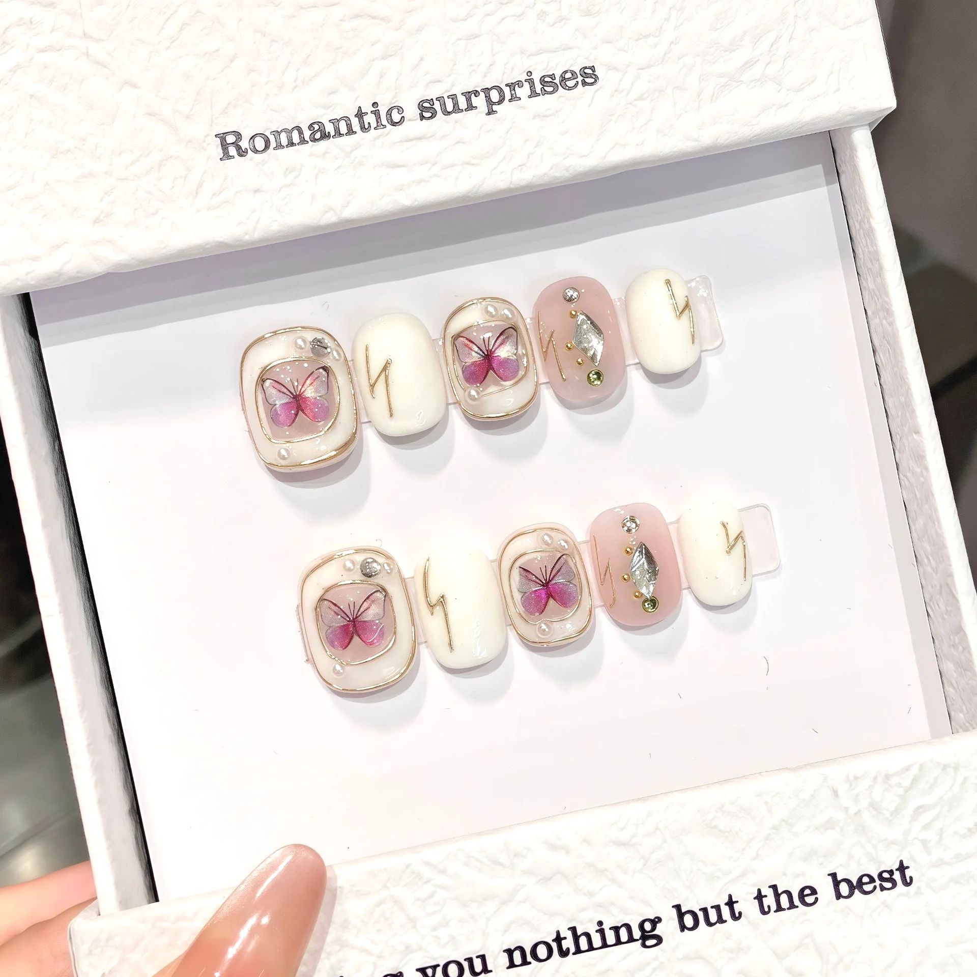 

Baroque Butterfly Temperament Milky White Nail Art Fashion Manicure (134)