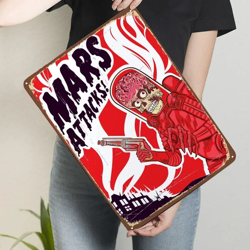 火星攻撃映画クラシック映画メタルポスター装飾部屋の装飾用カスタマイズ可能な金属ブリキ看板壁アート装飾用