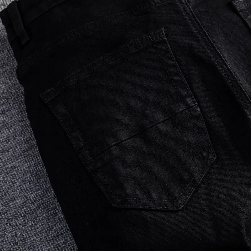 Designer's high-quality and fashionable new men's jeans with stretch, slim fit, washed and embroidered denim. High street hip-ho