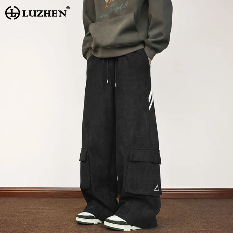 

LUZHEN, прямые брюки-карго с несколькими карманами и принтом в полоску, мужская мода, зима 2025 года, теплые повседневные брюки с флисовой подкладкой JY4941