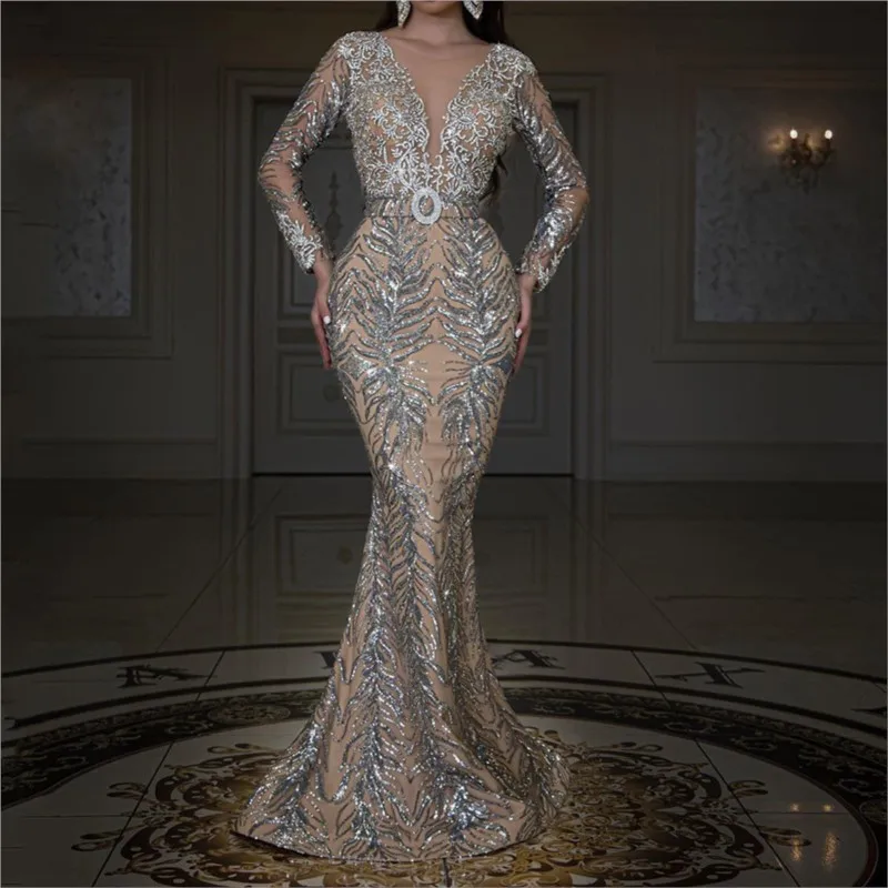 

New gold-embossed long-sleeved form-fitting fishtail floor-length dress