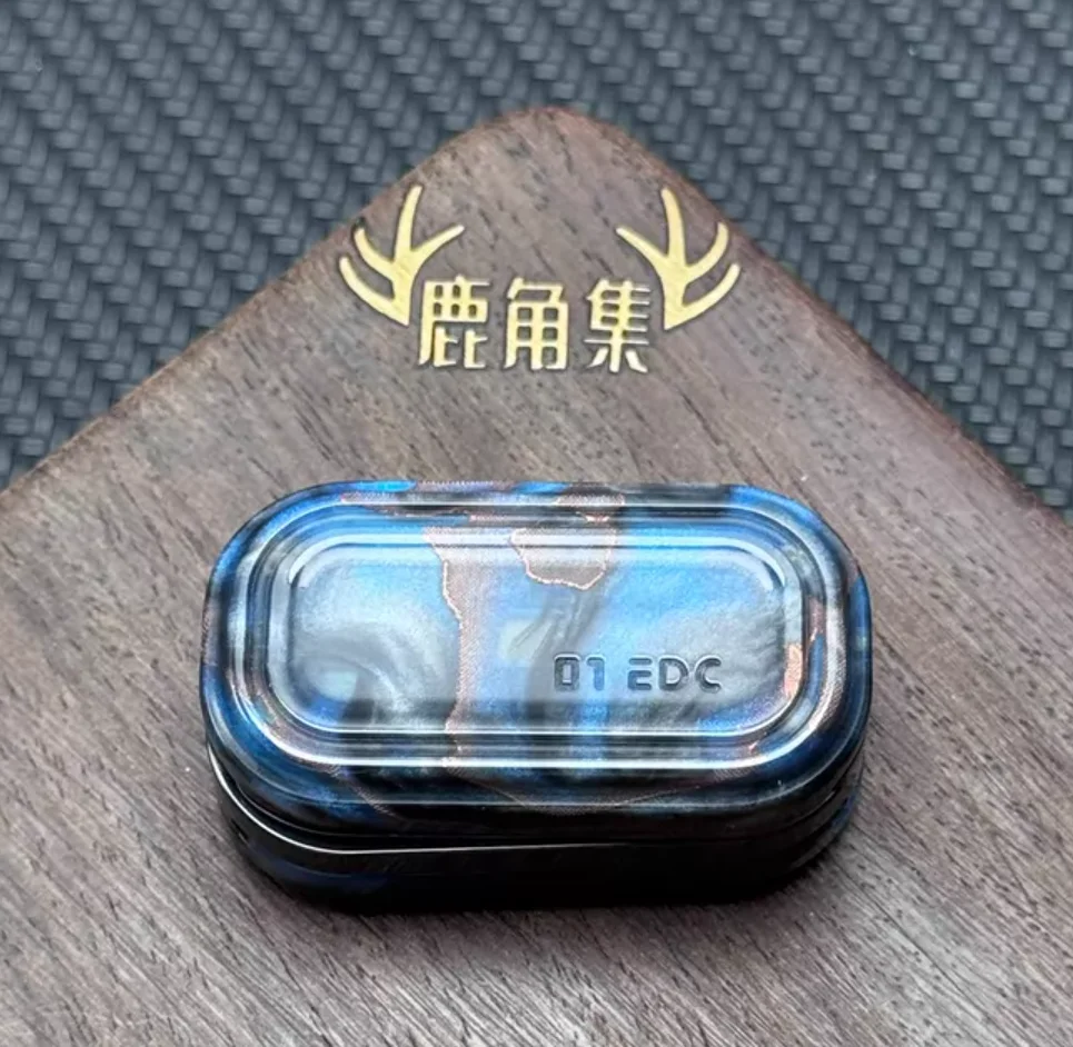 

Used EDC 01 Blue Gold Copper Cloud No.7 Shell+Zirconium fidget slider decompression toy