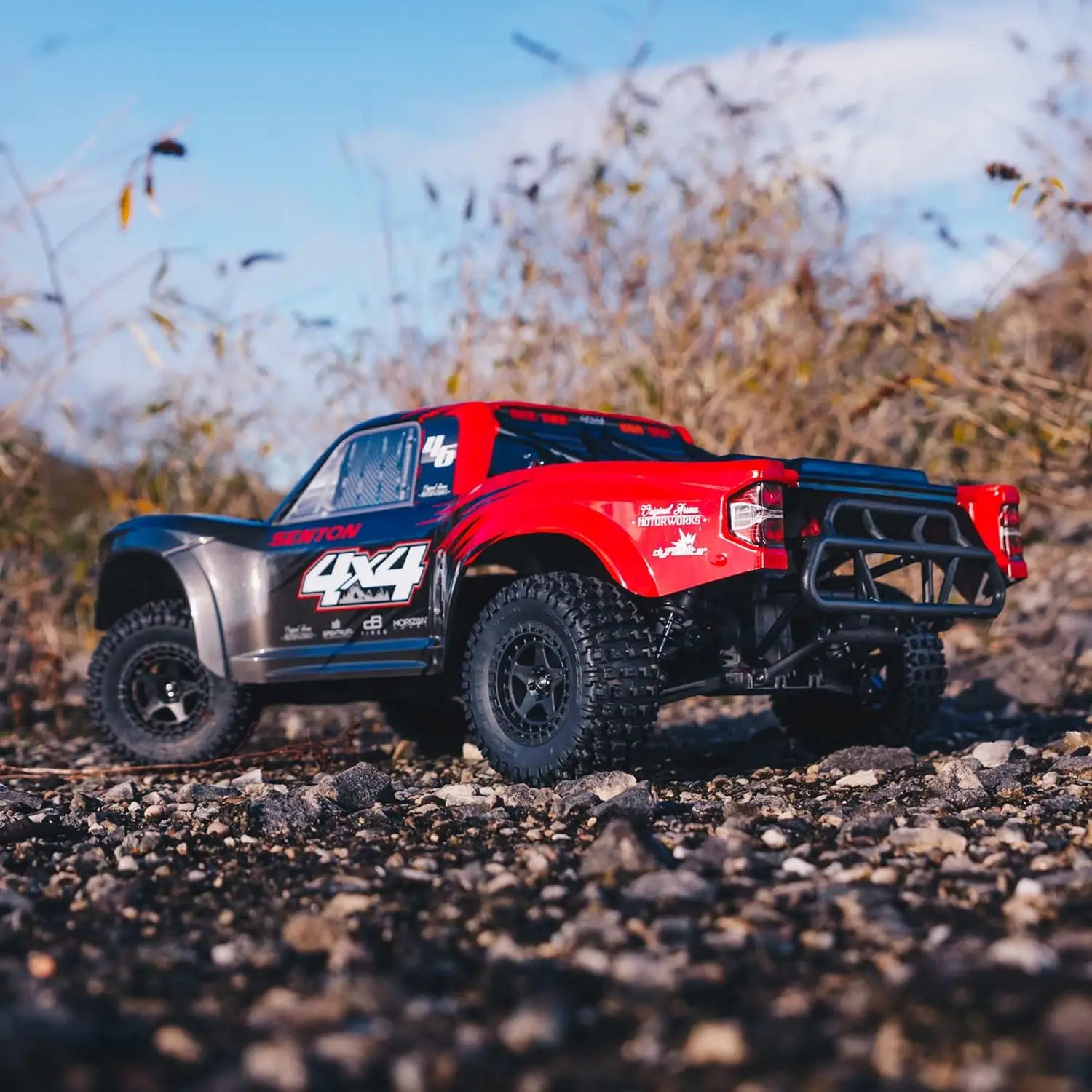 1/10 SENTON 4X4 V3 MEGA 550 RC truk cup pendek dengan sikat RTR (pemancar, Penerima, baterai NiMH dan pengisi daya termasuk), merah, A