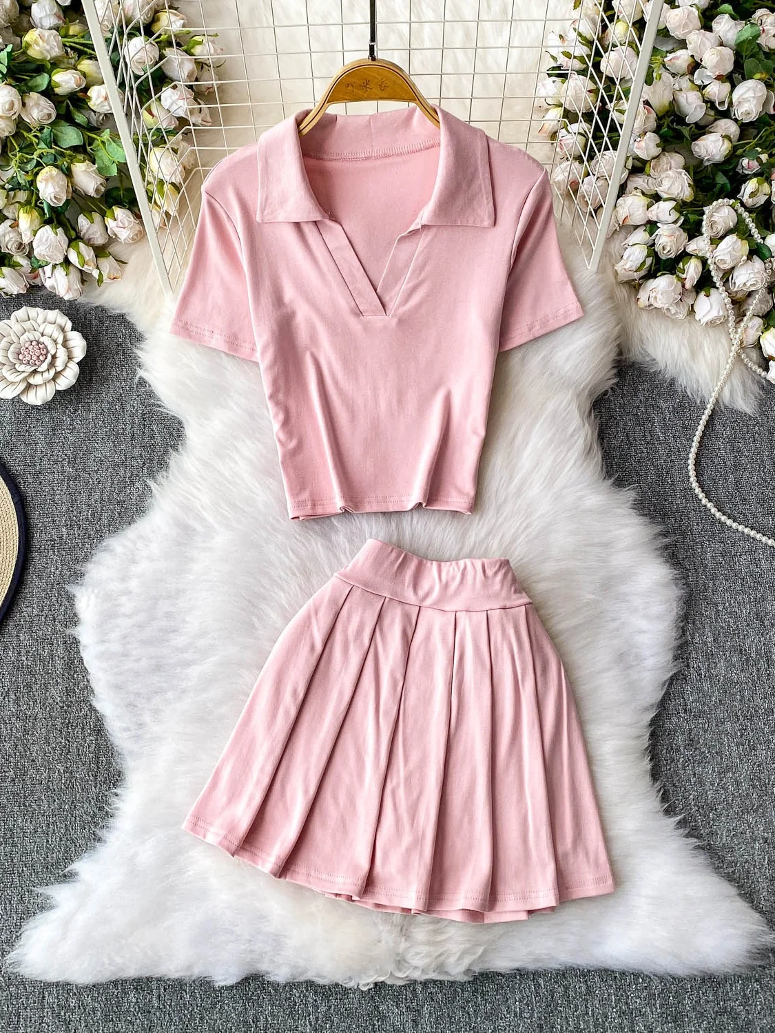 

Сексуальная футболка с воротником и плиссированная юбка с высокой талией, вязаный комплект ort Sve Ne из двух предметов для молодых женщин 8-25 лет