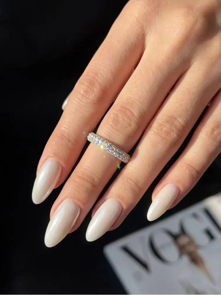 Echte Moissanit-Diamant-Eheringe in schlichtem, rundem Design für Damen, ideal für Jahrestage, originaler Luxus-Schmuck im modischen Stil. – Detail 4