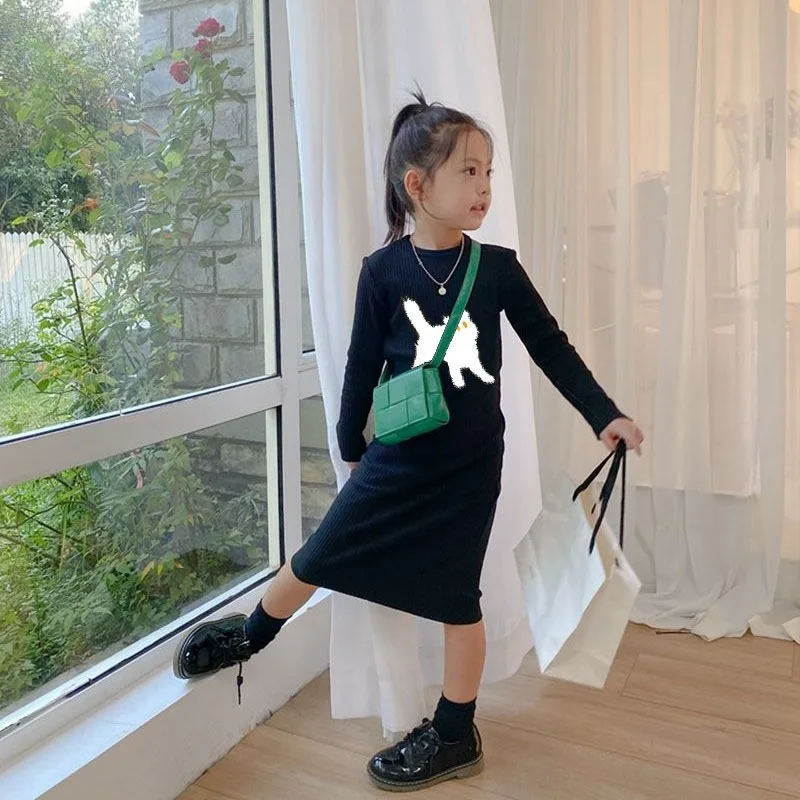 فستان بناتي شتوي جديد 2025 على طراز هيبورن ميلارد أسود صغير - فستان ماكسي بطبقة أساسية على شكل قطة كرتونية لعمر 4-12 سنة