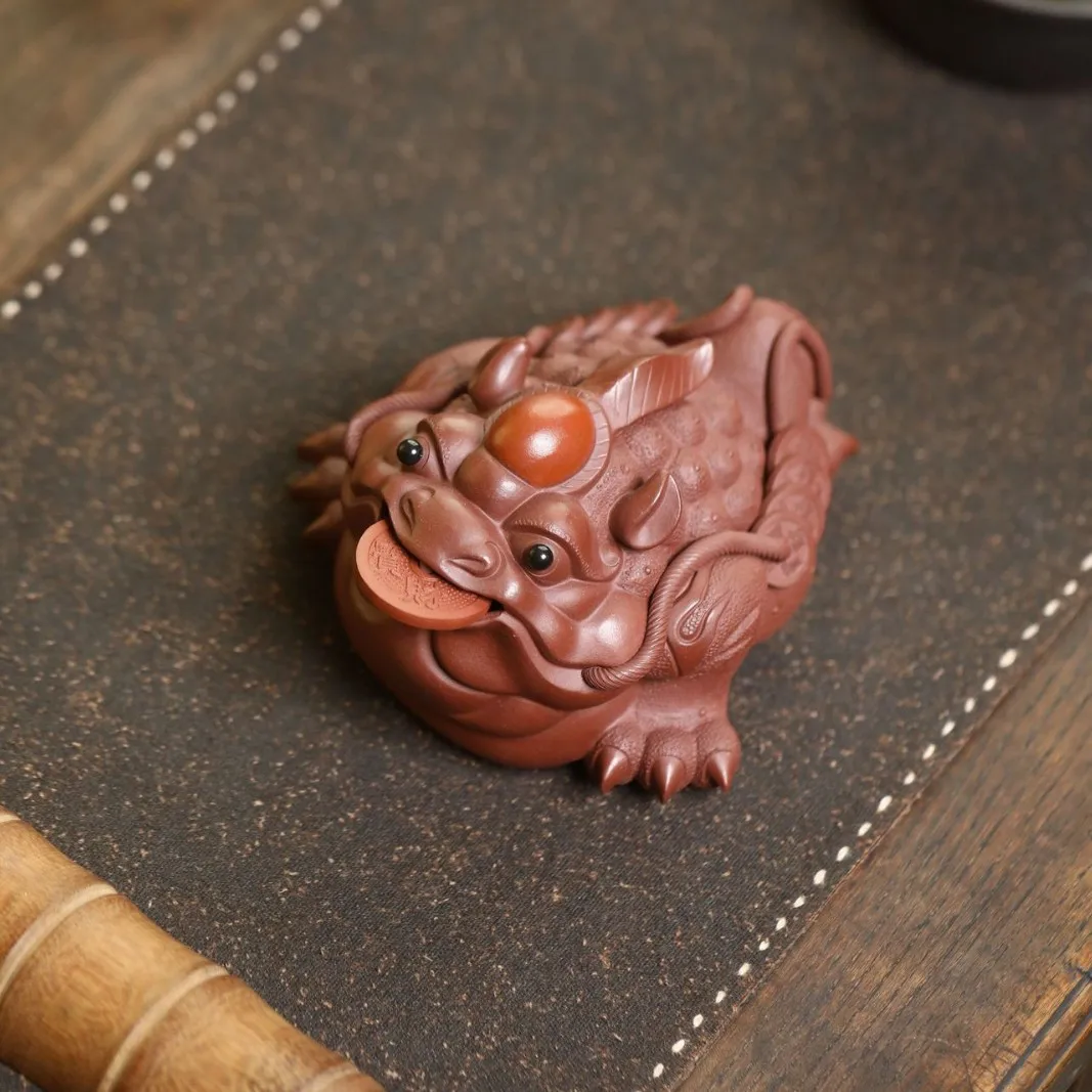 Manufacturer Wholesale Handmade Yixing Zisha Tea Pet Raw Mineral Purple Clay Two-Tone Three-Legged Golden Toad Ornament Good