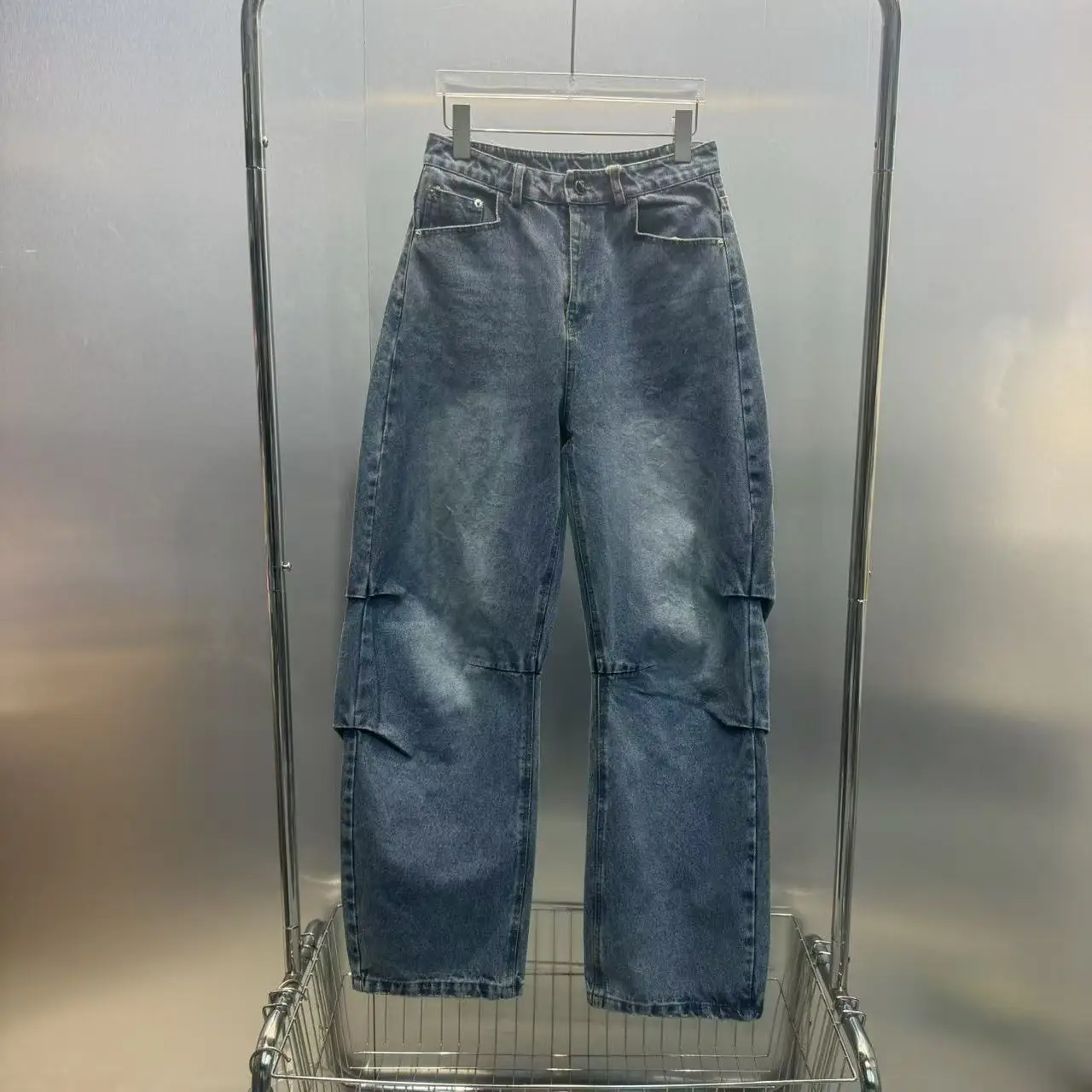 

Fashionable American Vintage Washed Denim Jeans Spring 2026 Small Design Trendy Baggy Loose Fit Ladies Jeans Natural Waist