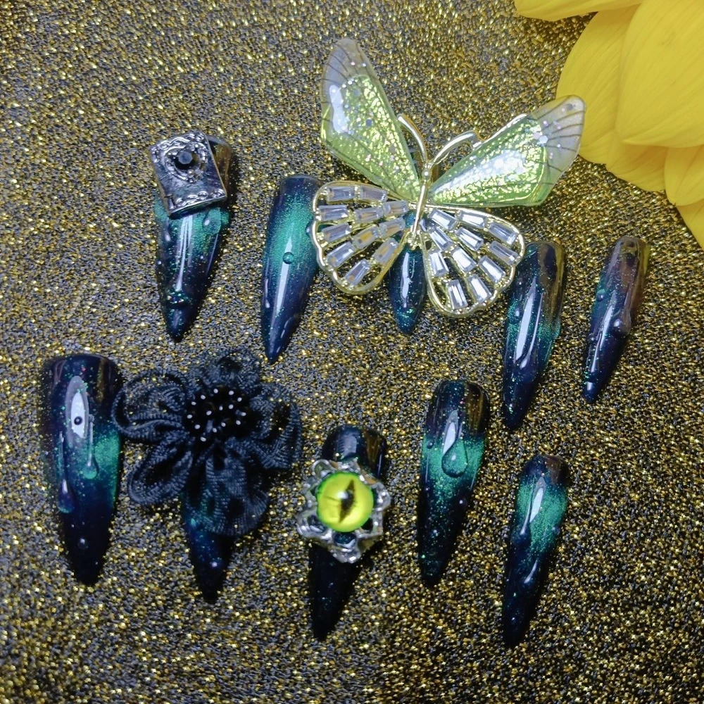 High Quality Gothic Dark Punk Style Handmade Fake Nails Y2K Eyes Metal Chain Butterfly Flowers Long Stiletto Coffin False Nail