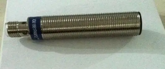 2pcs/LOT New Switch XS118BLNAM12 Inductive Switch Sensor plug type NPN often Open