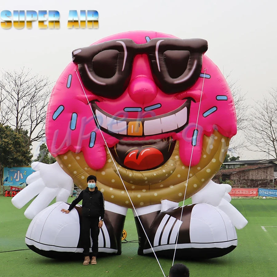 Personalisierte kundenspezifische Produkte Super Air aufblasbares Cartoon-Donut aufblasbares Lebensmittelmodell für den Laden