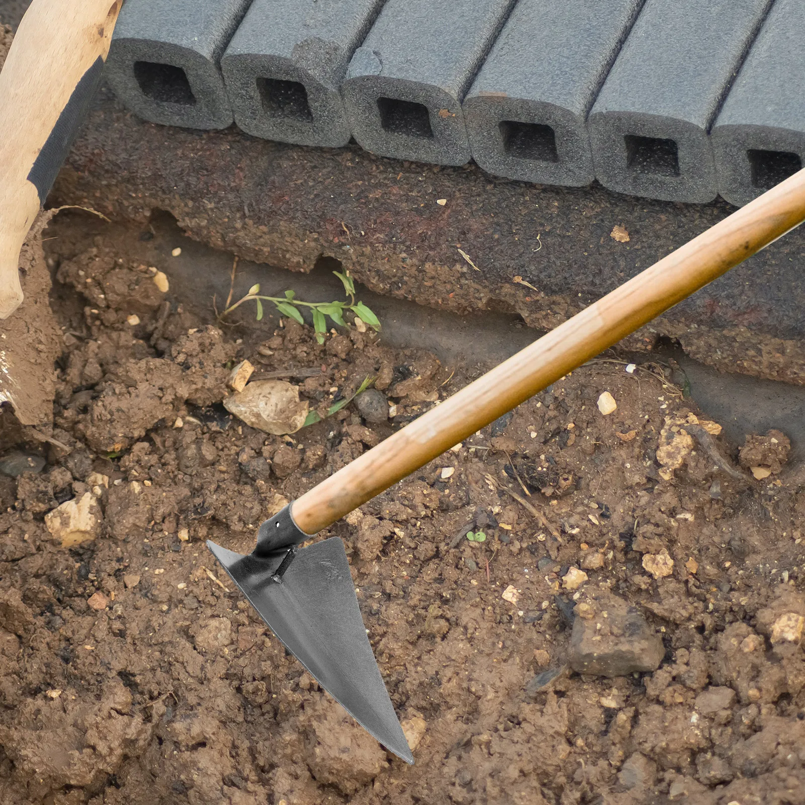 

Triangle Hoe High Carbon Steel Shovel Durable AntiRust Hand Tools Garden Farm Plowing Vegetable Planting Lightweight Practical