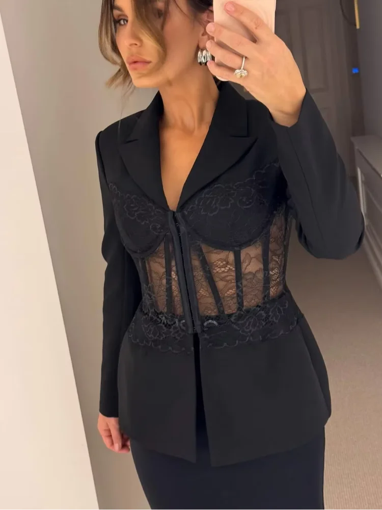 

Элегантный черный блейзер с кружевными вставками и эффектом «рыбья кость» для женщин, с длинными рукавами, отложным воротником, V-образным вырезом, прозрачными элементами и приталенным силуэтом, модель 2026 года, для повседневной носки