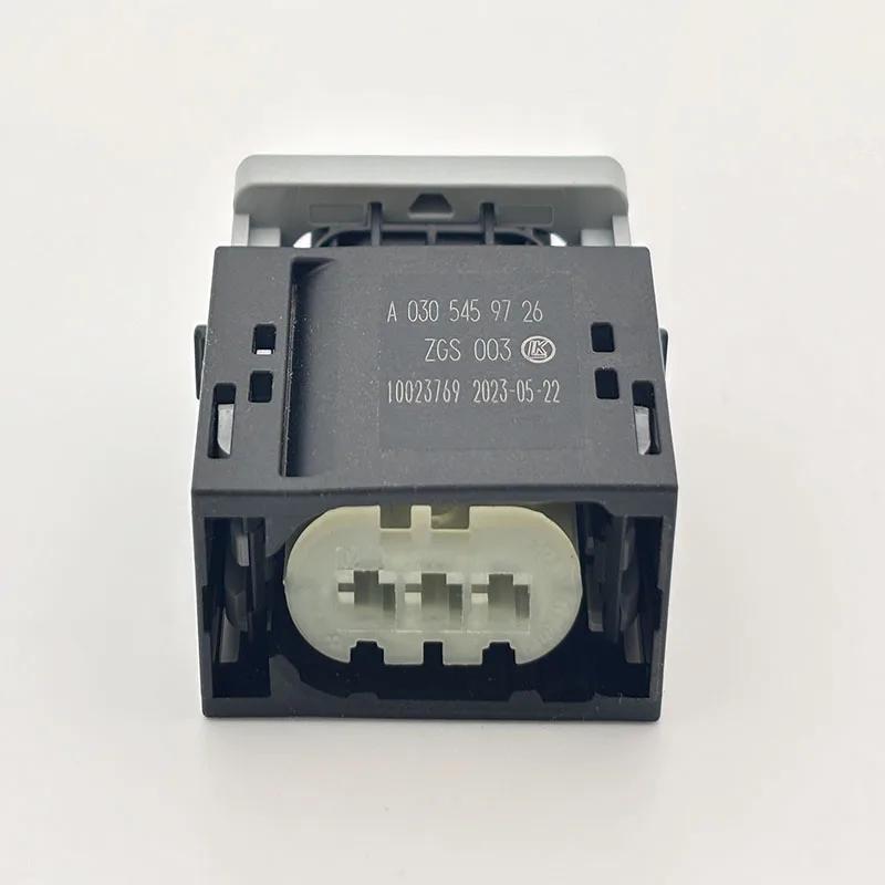 3 Pin A 030 545 97 26 ZGS 003 10023769 PA66 GF30 758141-01 10400758121 01 Automobile Connectors Parts Oil Level Sensor Plug