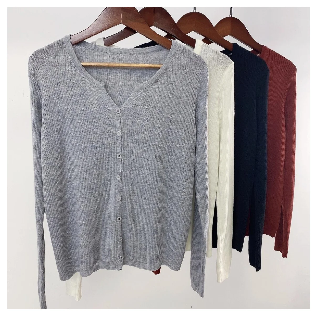 

Women's Long-Sleeved Cardigan Knitwear Fashionable Slim Lady Style Knitwear 2025 Spring & Fall Versatile Basic Women's Top