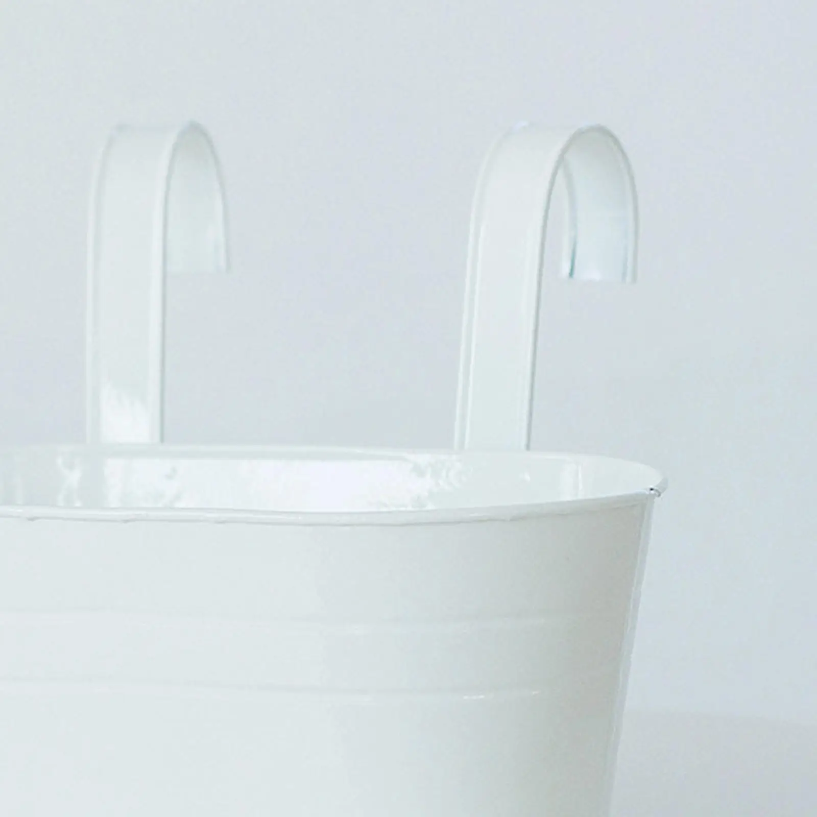 

Detachable Hook Hanging Flower Pots Large Capacity for Balcony Planters