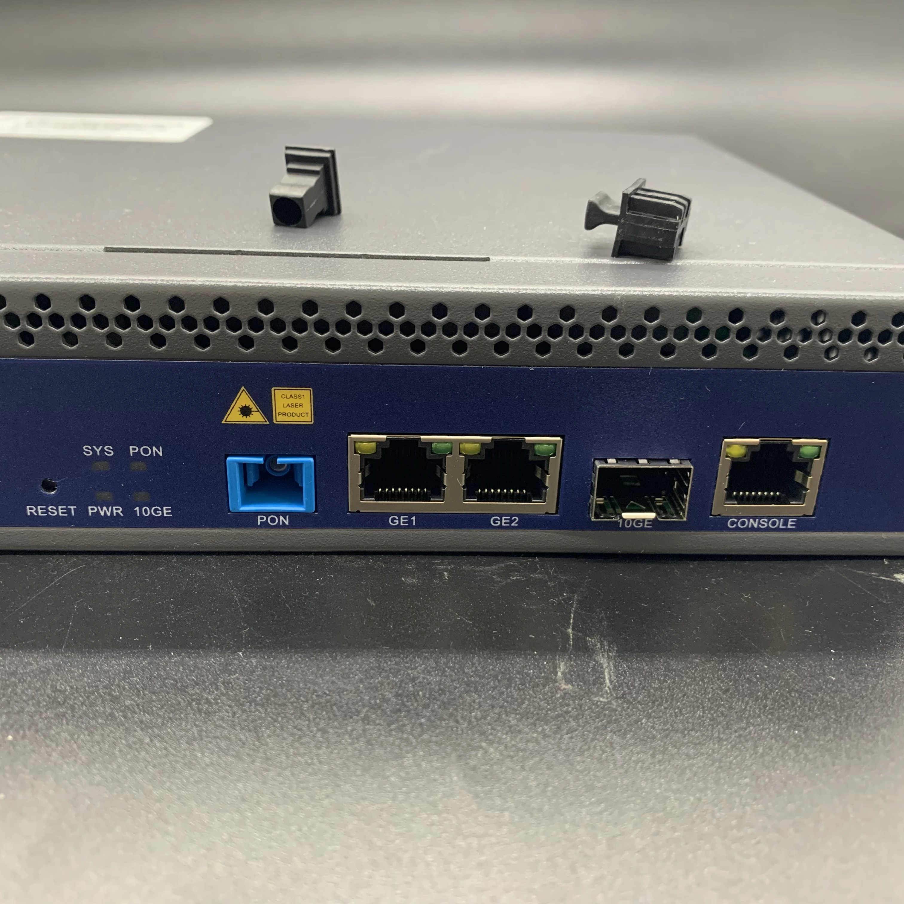 1 Port Gpon OLT With 1 PCS 7db Sfp Support 128 users Compatible With HUAWEI ZTE Fiber Home Gpon Xpon ONU With AC power cable 1