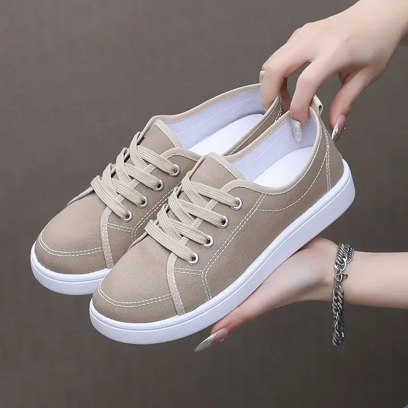 

New fashionable, lightweight, versatile and wear-resistant Korean-style casual sports sneakers and student shoes