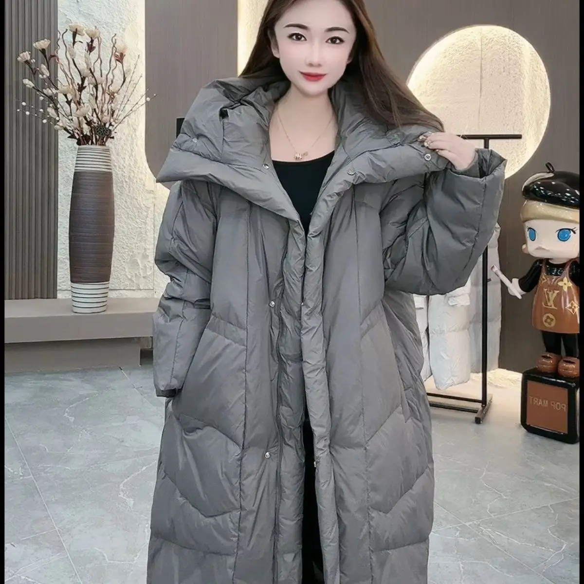 European Fashion Winter New Women Down Jacket Long Hooded Bread Jacket Loose and Warm Parkas