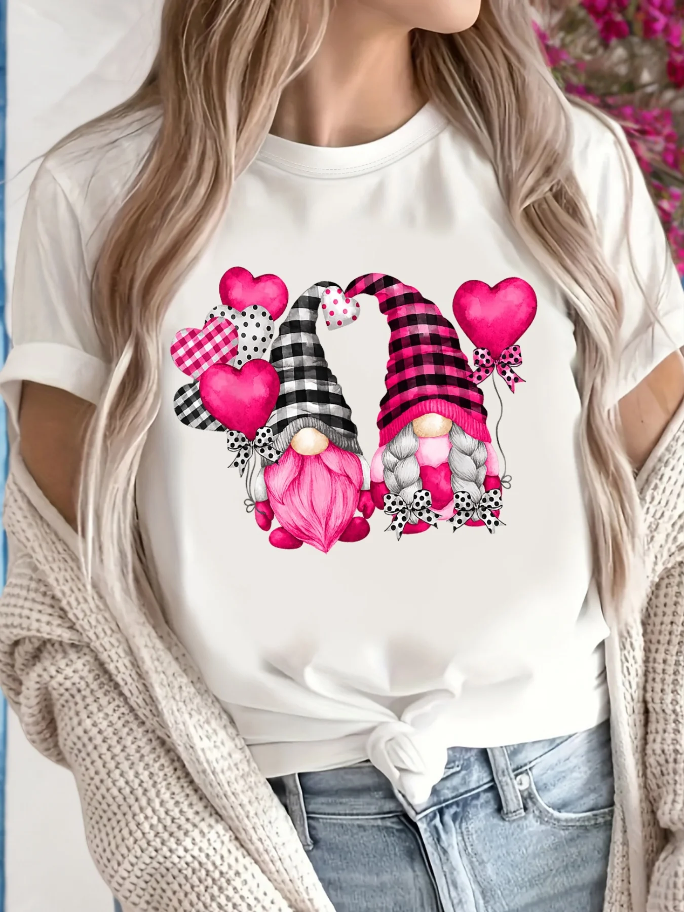

Women'S Casual Crew Neck T-Shirt, Polyester Fabric with Slight Stretch, Regular Fit, Short Sleeve, with Cartoon Gnome and Pink