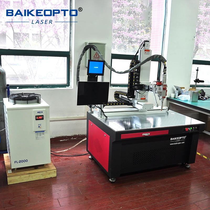 

Промышленный сверхмощный сварочный верстак с регулируемой высотой и антидеформационным стальным столом