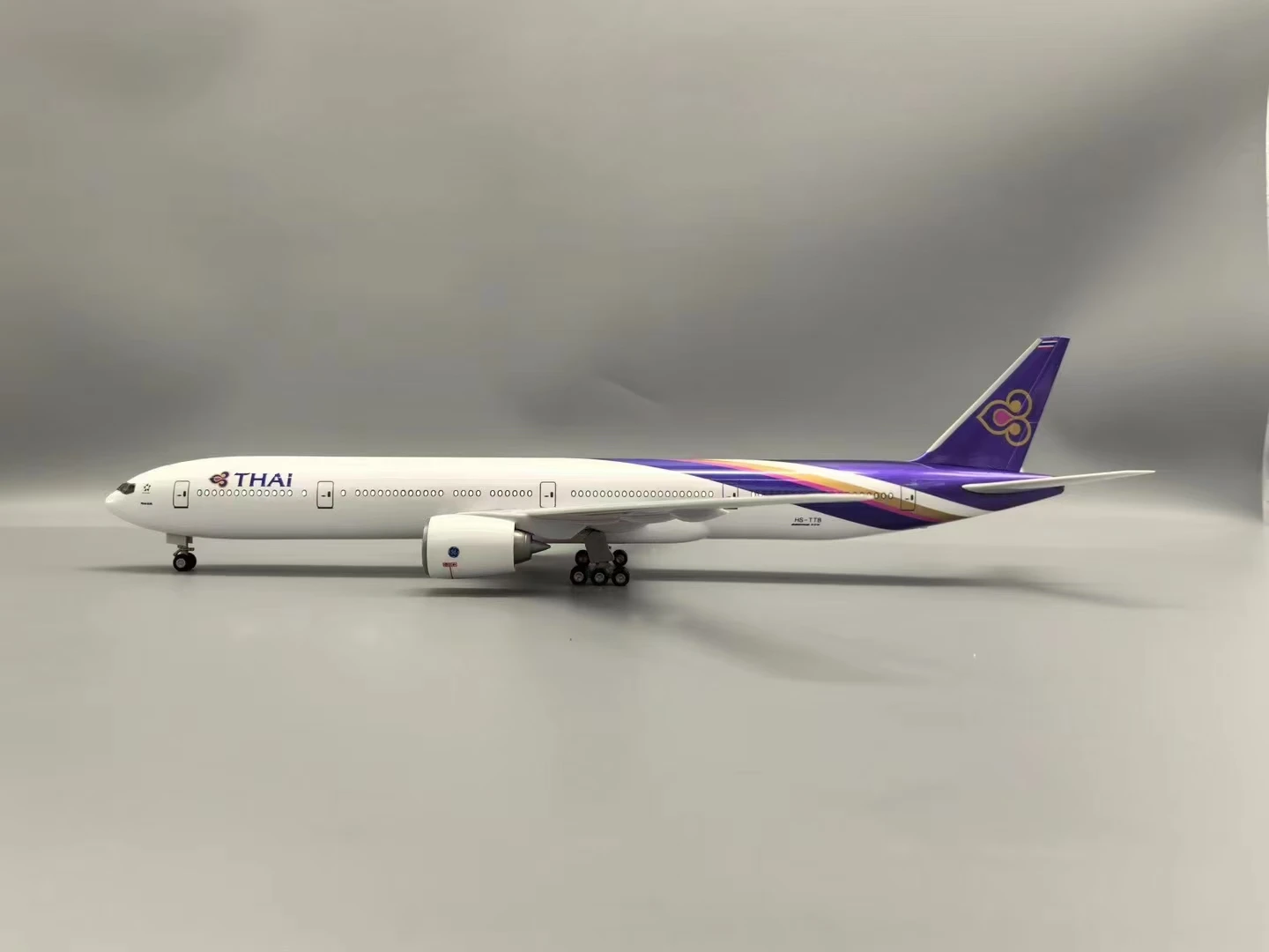 

47cm Diecast Resin Airplane Model B777 Thai Airways 1/ 157 Scale Aircraft With Lights & Stand Toy Plane Collection Assemble Gift
