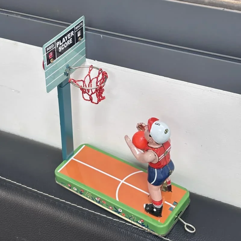 [Spaß] Erwachsene Sammlung Retro Aufziehspielzeug Metalldose Basketballspieler Schießen Basketballständer Uhrwerk Spielzeugfiguren Modell Geschenk