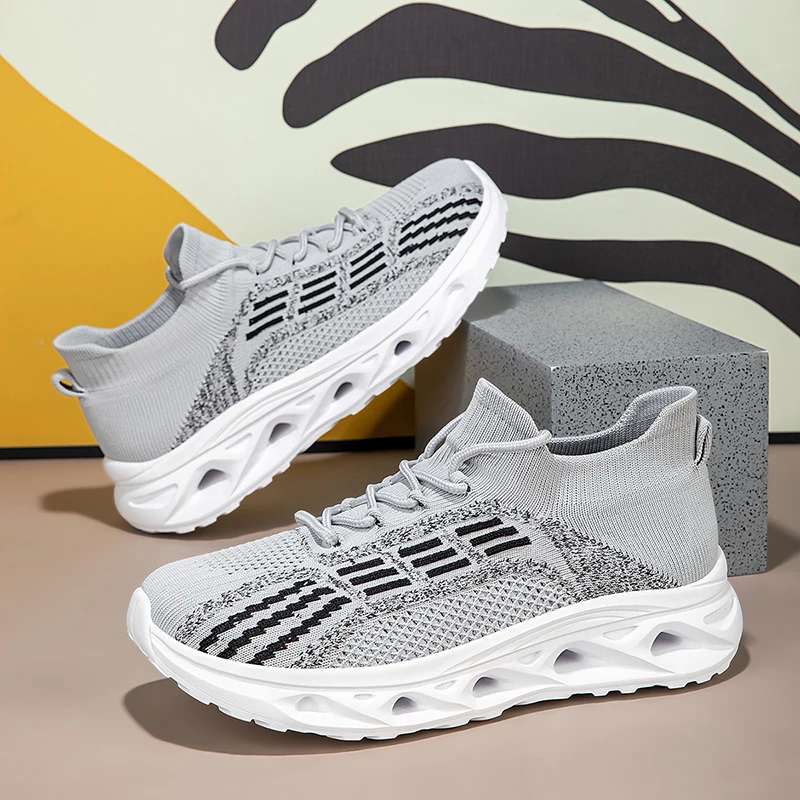 

Unisex Sports Shoes Lightweight Running Shoes New Casual Mesh Soft Sole Lace Up Outdoor Fitness Sneakers for Men Women