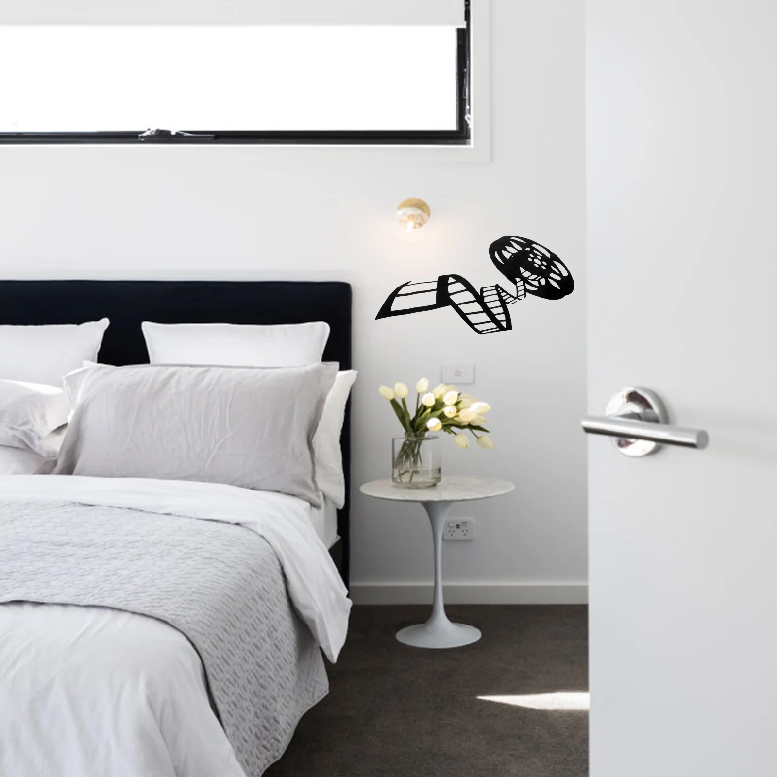 

Movie Reel Wall Sticker Adhesive Decorative Vintage Wall Decal Removable Peel Stick for Living Room Bedroom Theater Decor