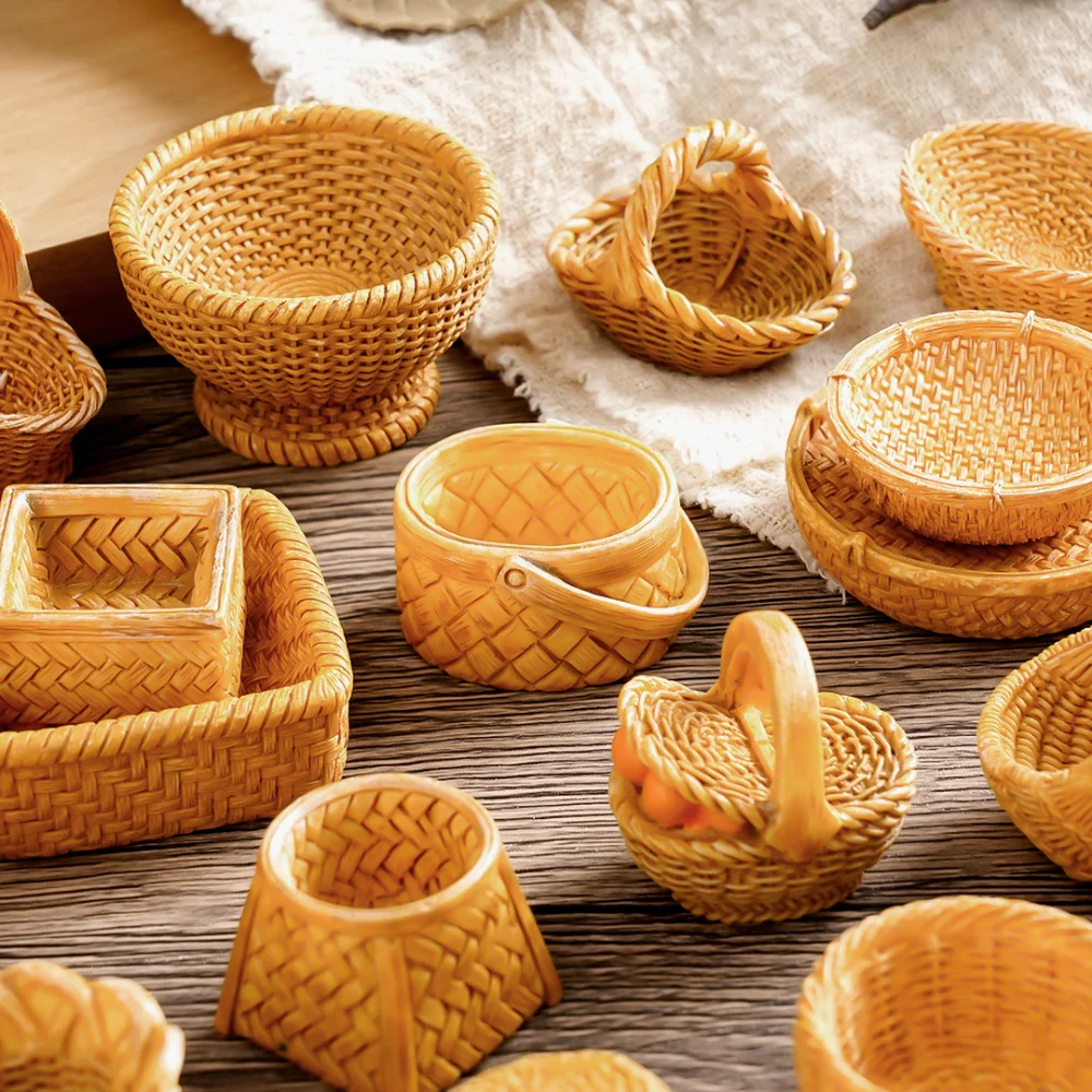 1/12 Dollhouse Miniature Rattan Basket Simulation Bread Fruit Basket Model Kitchen Scene Accessories for Doll House Kids Gift