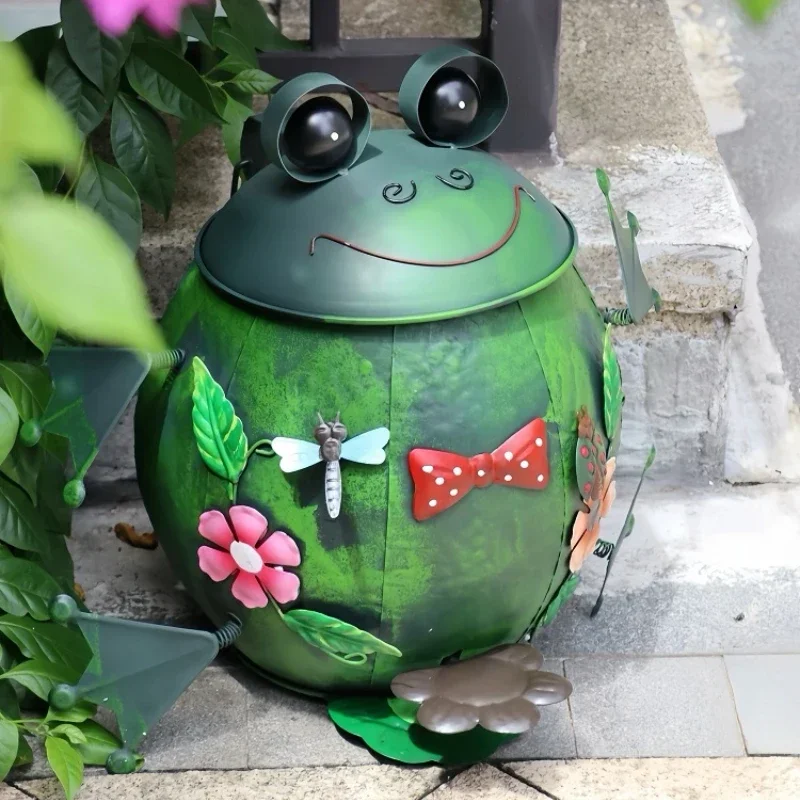 Cartoon Frog Trash Can for Kitchen and Outdoor Garden, Iron Art Rural Waste Basket, Creative Decoration, Antique