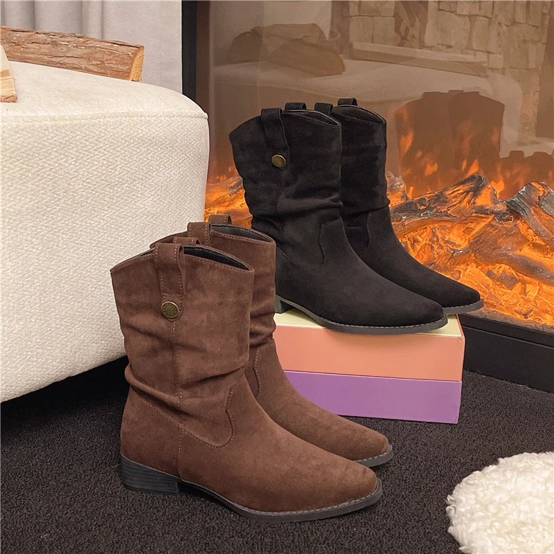 أحذية نسائية بكعب عالي من جلد الغزال متوسطة الأنبوب أحذية نسائية جديدة لربيع وخريف 2025 بأكمام برشام أحذية ضيقة بنعل ناعم #1