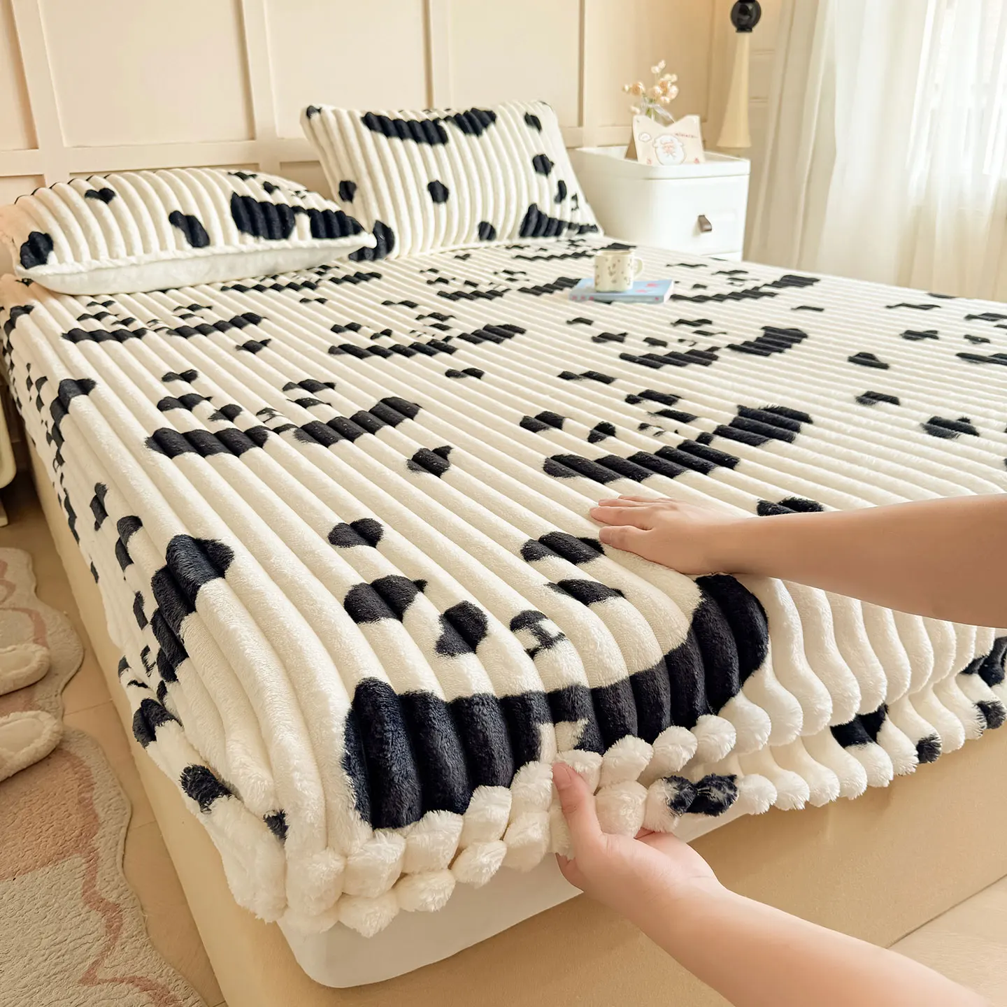 

Solid Color Thick Faux Rabbit Fur Mattress Cover Autumn Winter Warm Velvet Mattress Protector Fluffy Soft Plush Fitted Bed Sheet