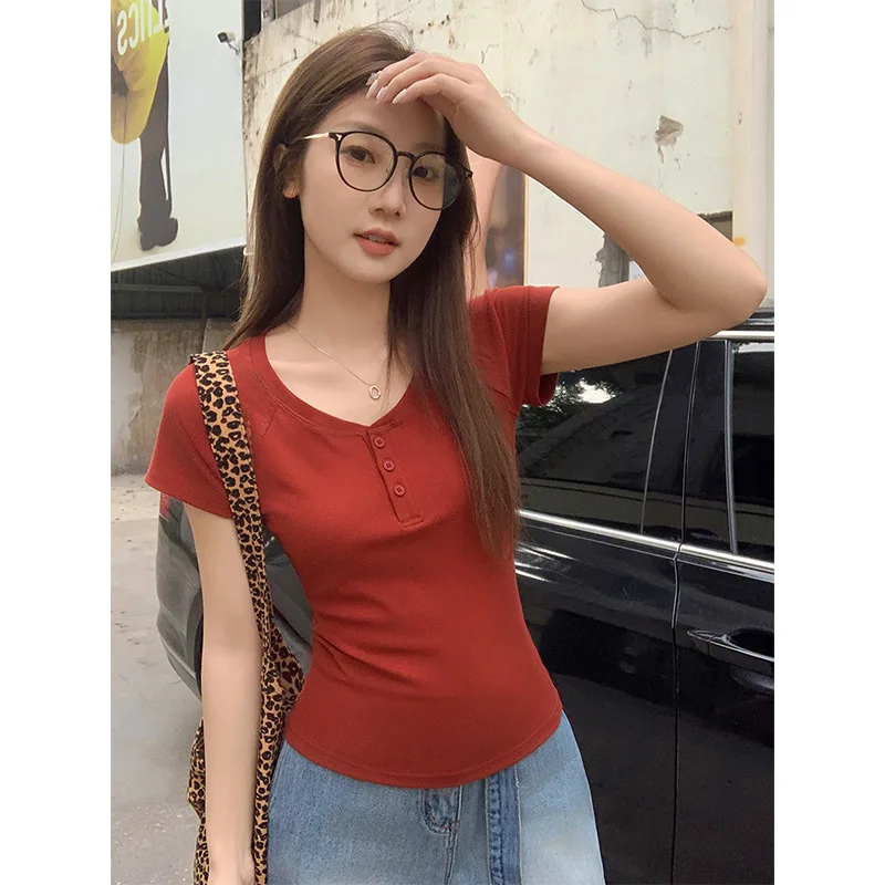 

Retro Button Semi Open Neck Short Sleeved T-Shirt For Women In Summer 2025, Slim Fit Shoulder Top