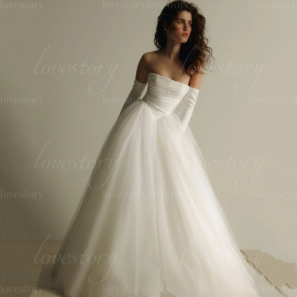 エレガントなチュールシンプルなカスタマイズされたAライン花嫁ローブストラップレスウェディングドレスブライダルガウンスイープトレインvestido de novia