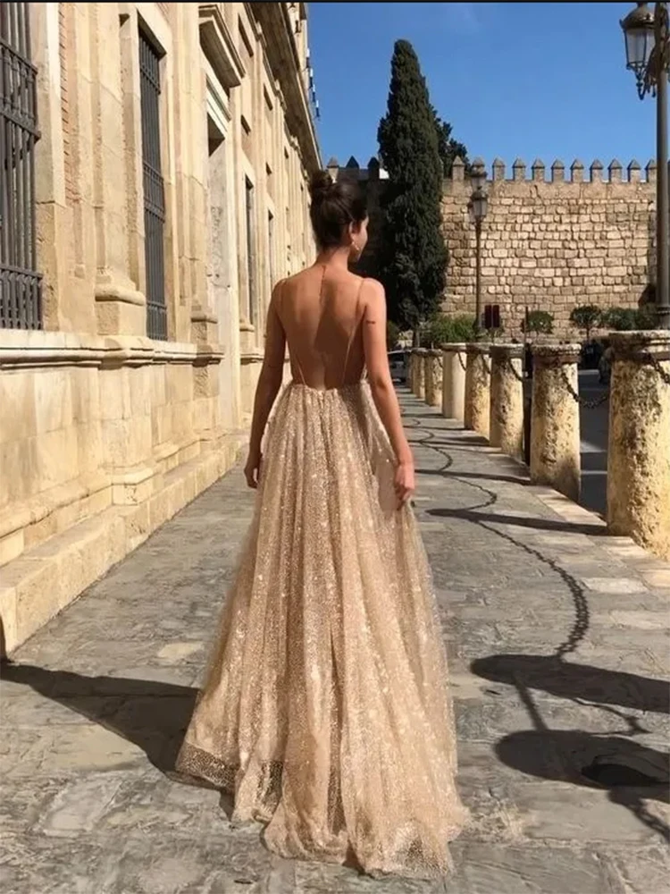 Vestido de noche dorado brillante con champán Espalda descubierta, traje Sexy con cuello en V profundo, tirantes finos, fiesta de graduación, hecho a medida